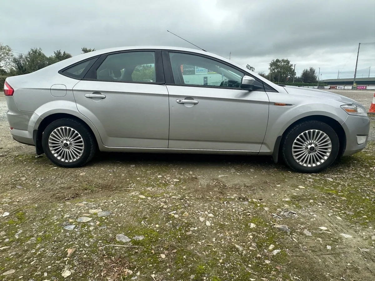 07 Mondeo 1.6 Petrol with LOW KMS & LONG NCT - Image 4