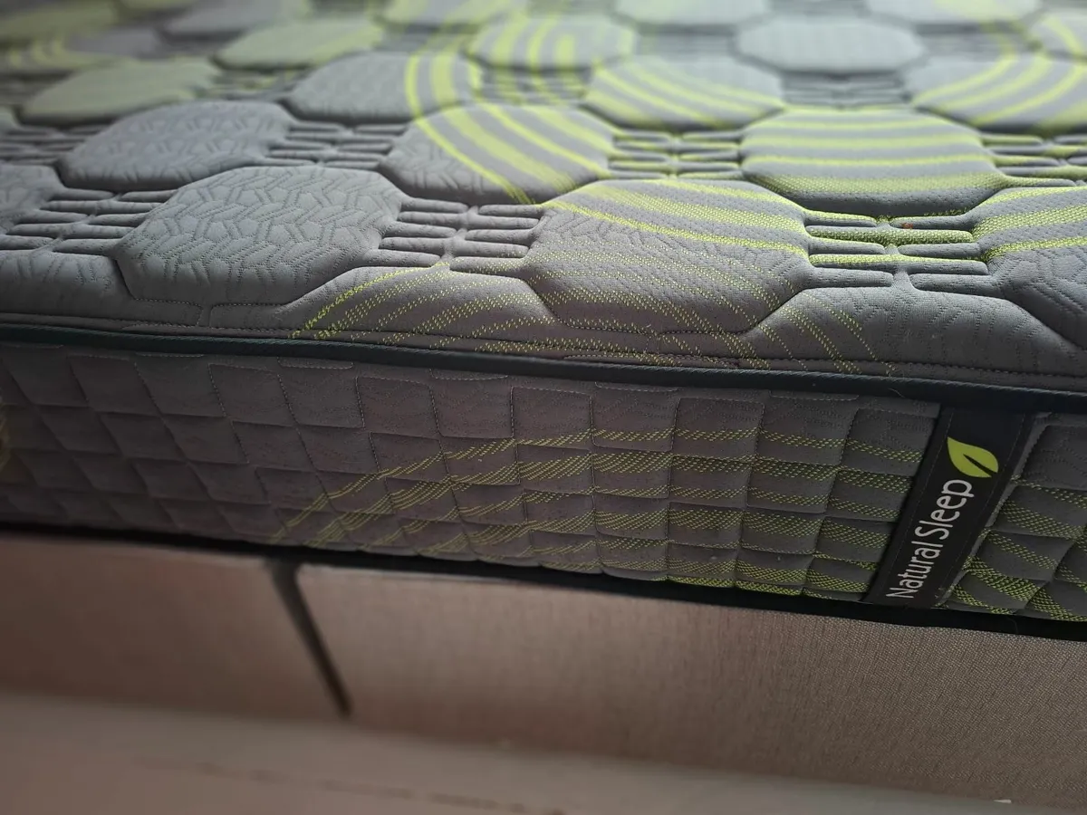 Double divan bed and mattress - Image 3