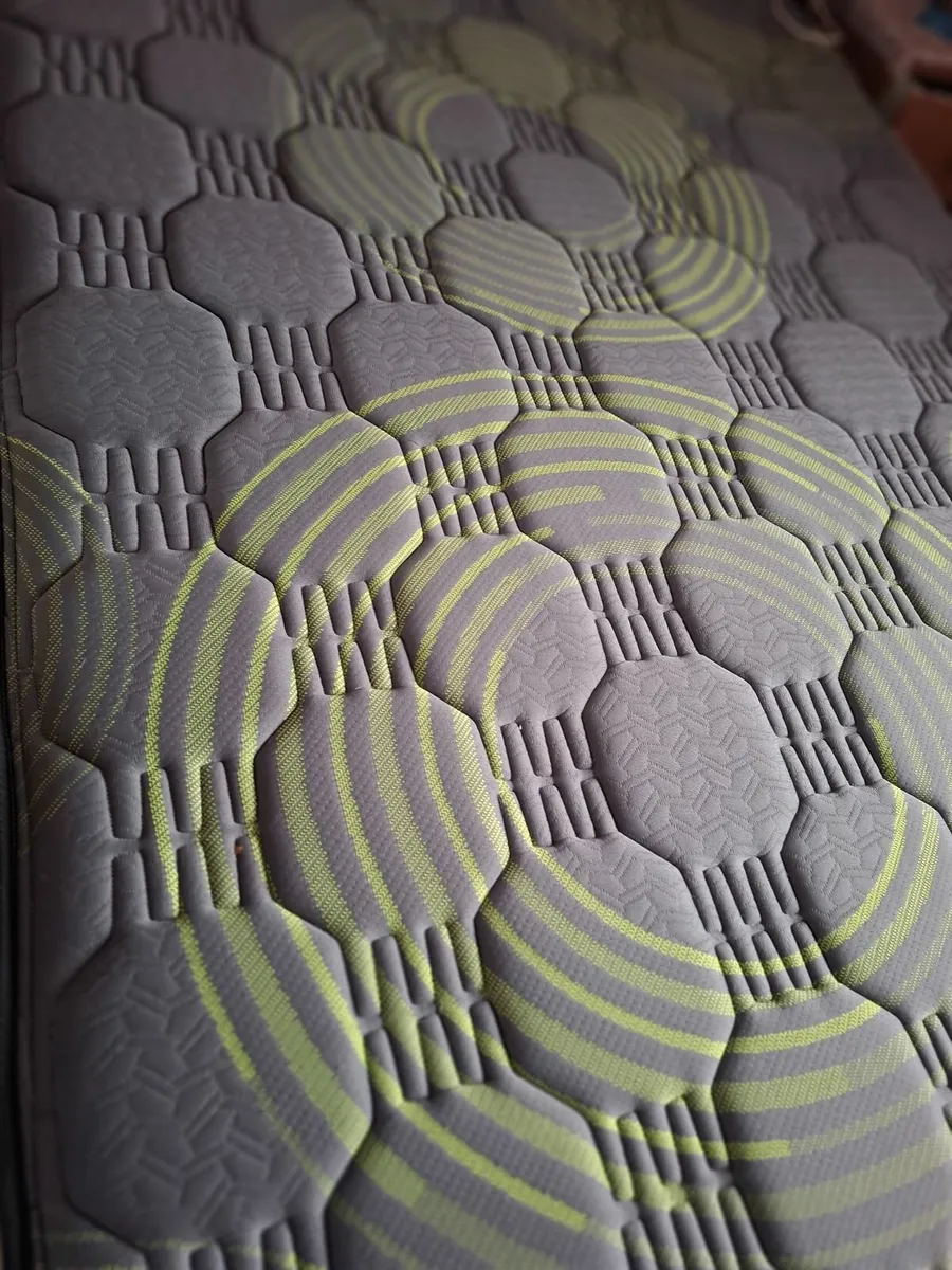 Double divan bed and mattress - Image 4