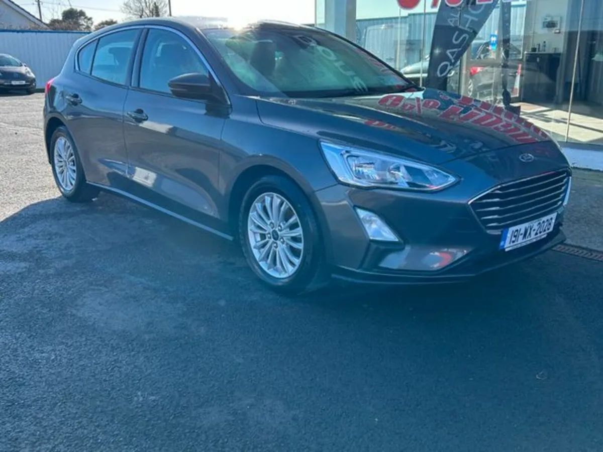 Ford Focus Titanium 5DR 1.5tdci 125PS 6SP - Image 3