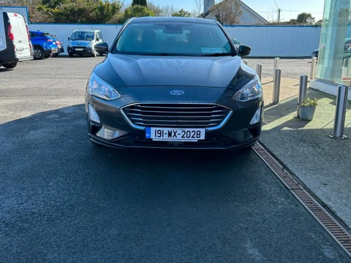 Ford Focus Titanium 5DR 1.5tdci 125PS 6SP - Image 4