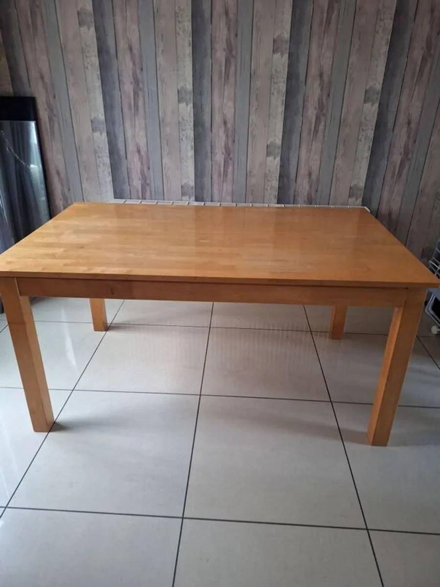 Free dining table - Image 1