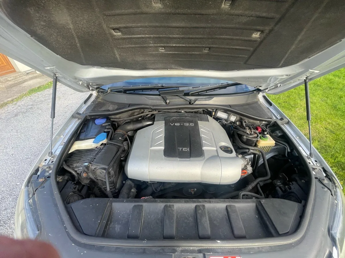 Audi Q7 2008 - Image 2