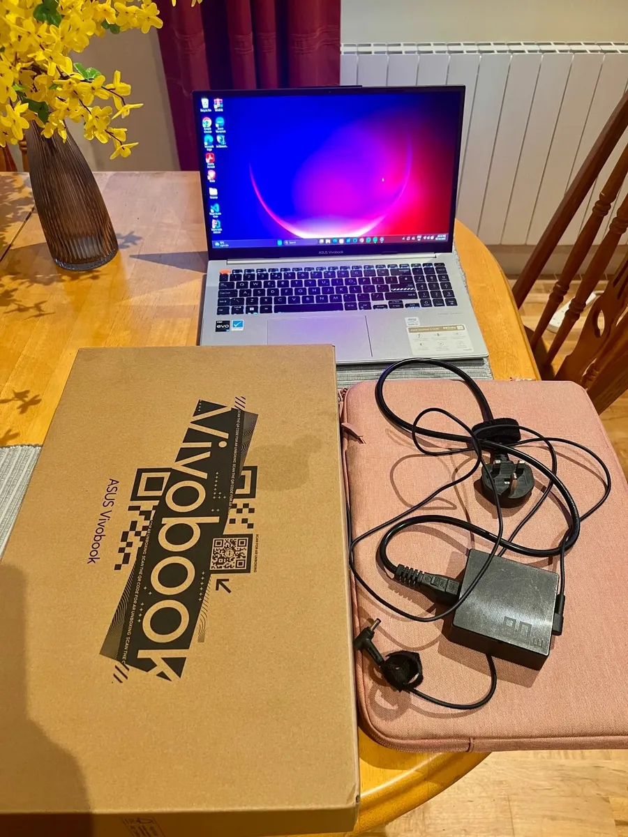 ASUS Vivobook S15 OLED i7 Gen 13, 16GB/1TB/4GB GPU - Image 1