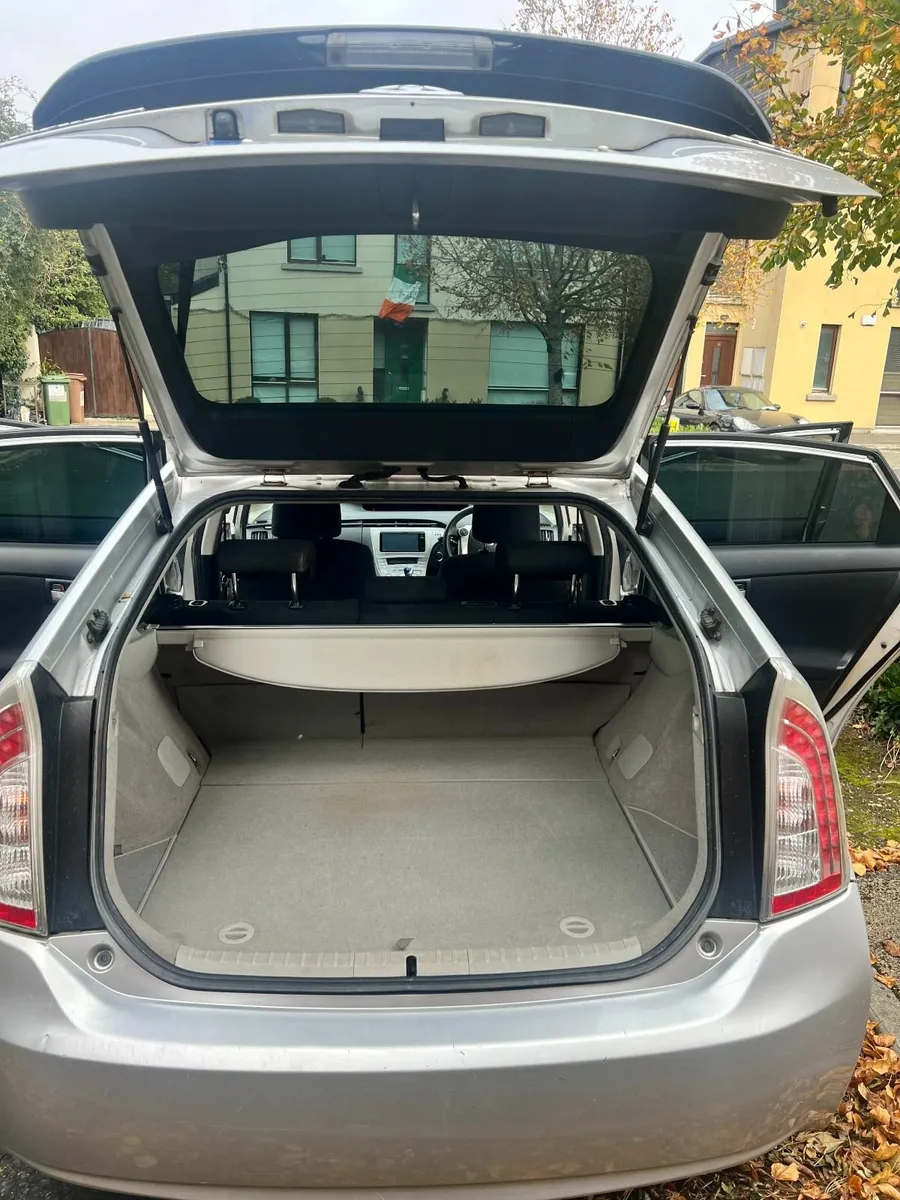 Toyota Prius 2015 Hybrid Automatic - Image 4