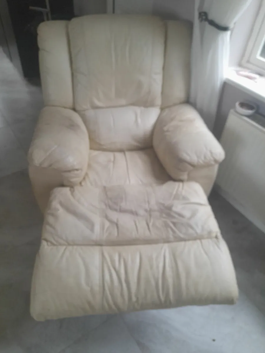 1+1+3 sofa free to take away - Image 2