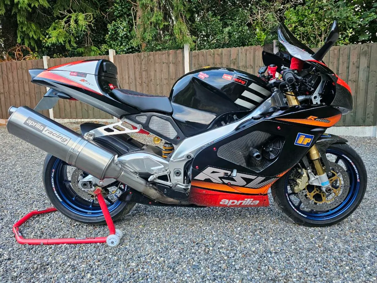 Aprilia Rsv Mille R - Image 4