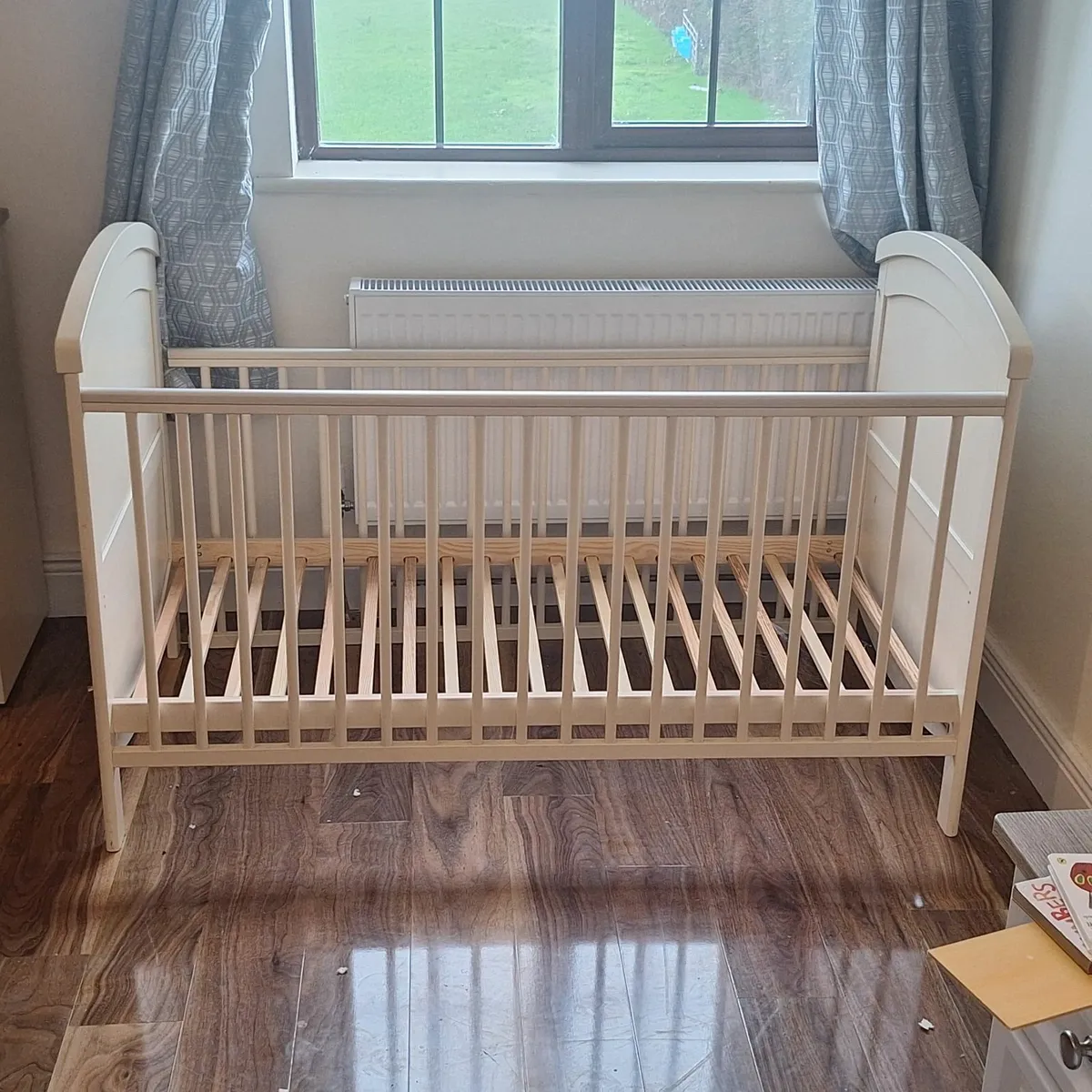 Free cot bed