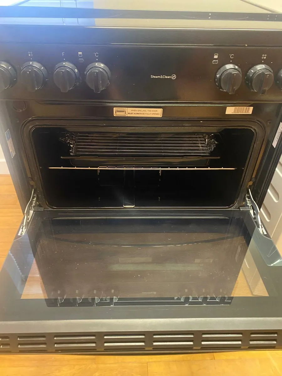 Indesit cooker - Image 1