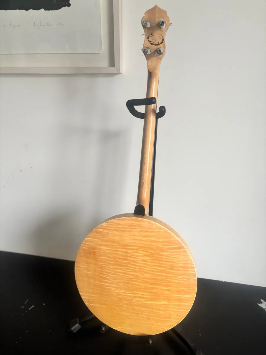 Clareen Oyster 19” Tenor Banjo - Image 2
