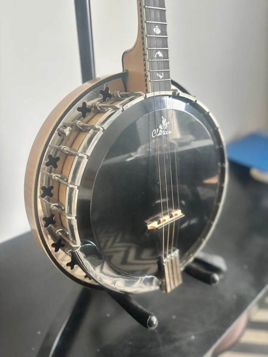 Clareen Oyster 19” Tenor Banjo - Image 4