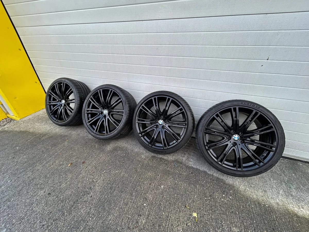 €200 - 4 BMW 20” alloys - Image 1