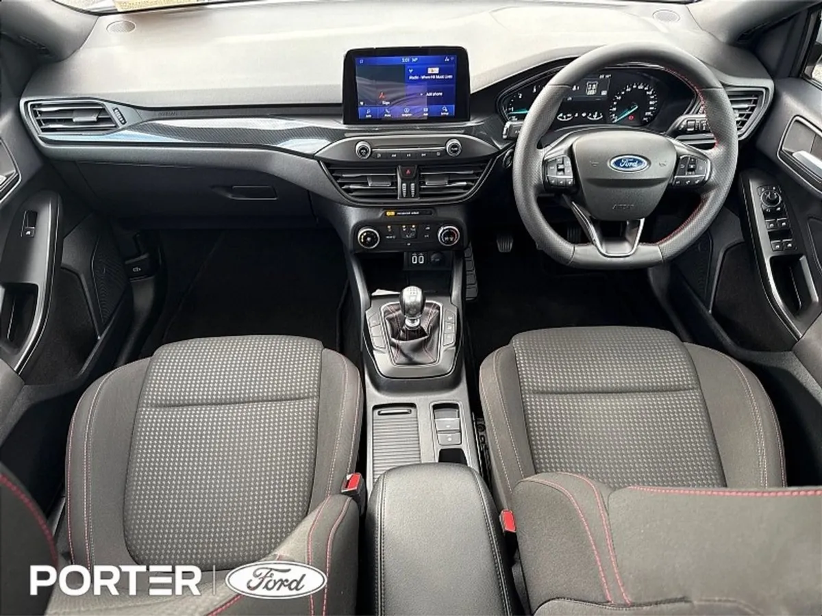 Ford Focus 1.5 Tdci 120PS St-line - Image 2