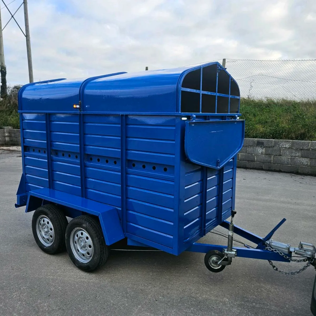 8by5 cattle trailer for sale - Image 1