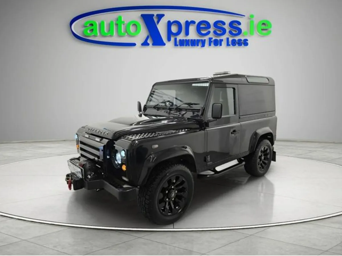 Land Rover Defender 2.2 TDCI XS HARDTOP - Image 3