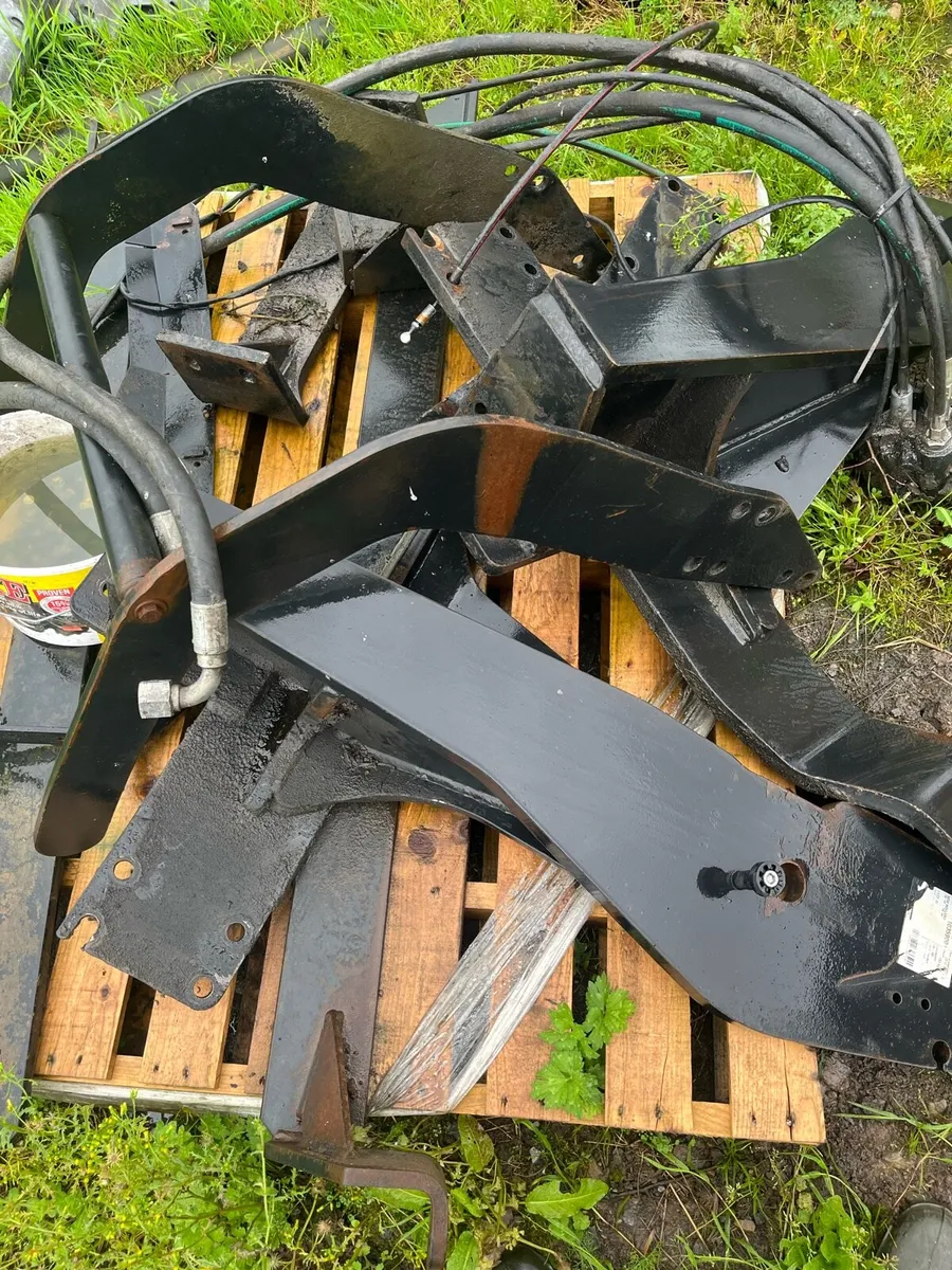 Tm loader brackets for quicke - Image 2