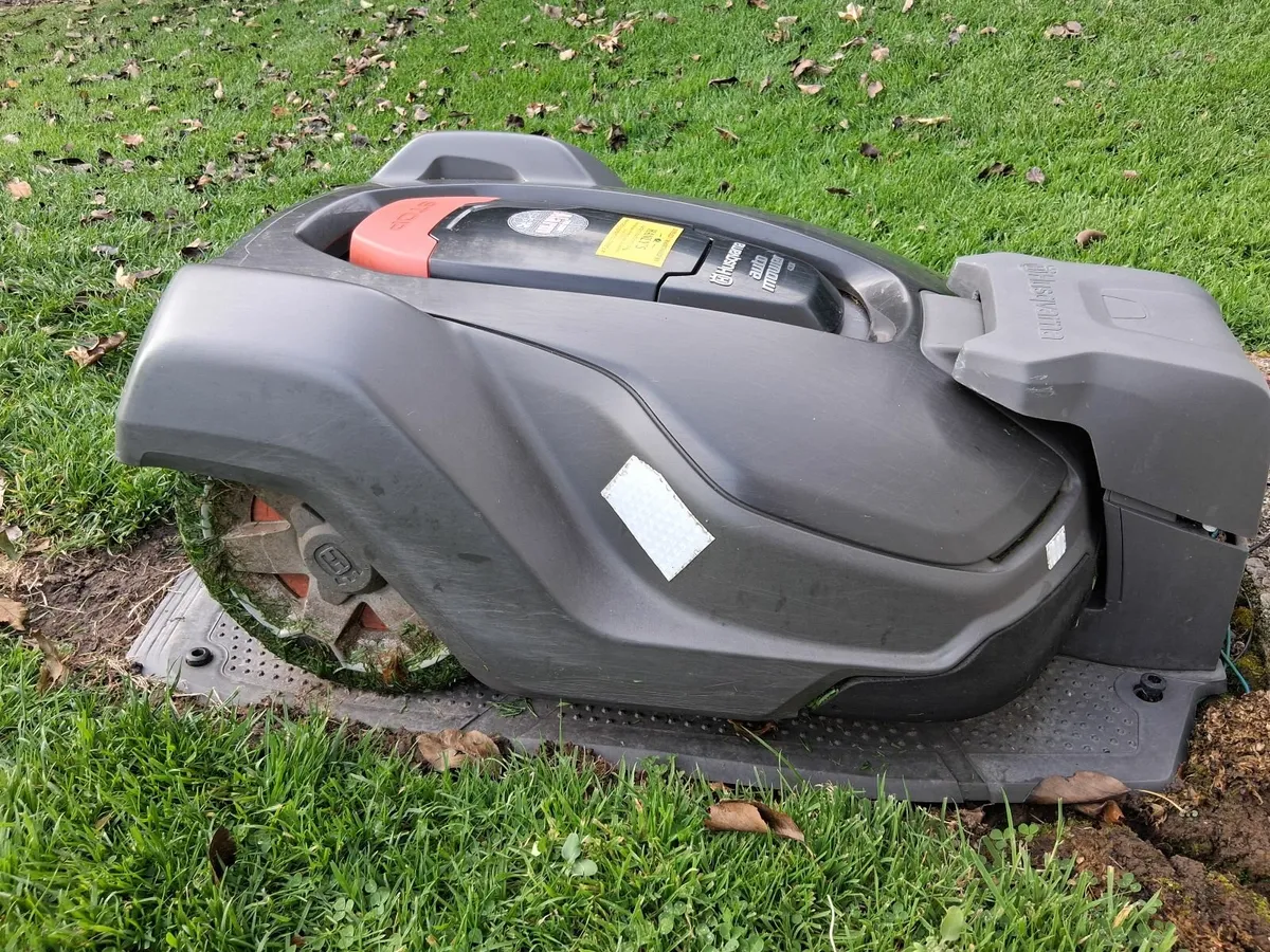 Husqvarna automower 430x - Image 1