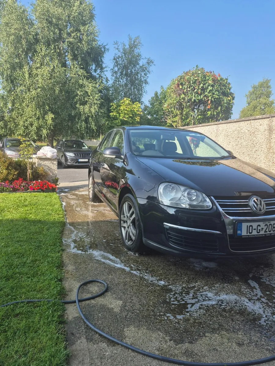 Car - Image 2