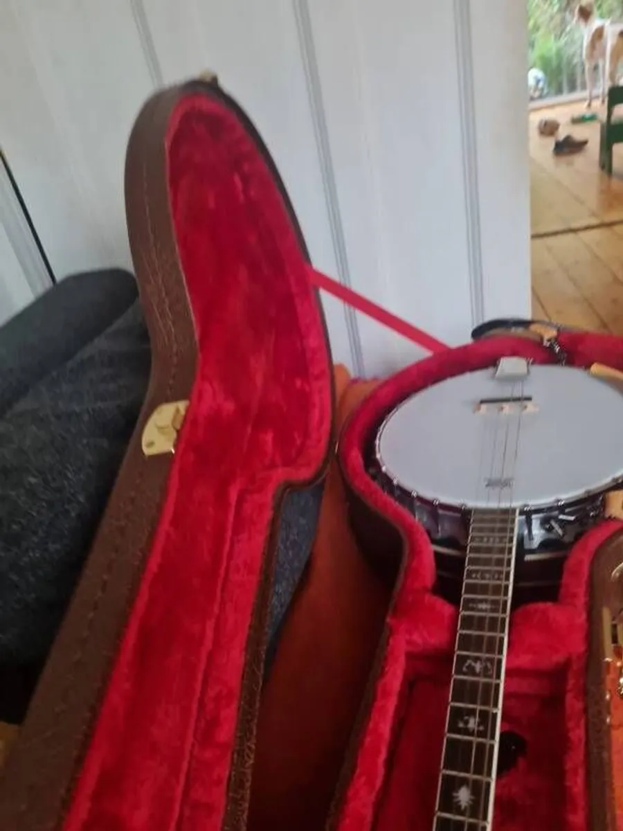 Koda 17 Fret Tenor Banjo, including case and banjo strap - Image 2
