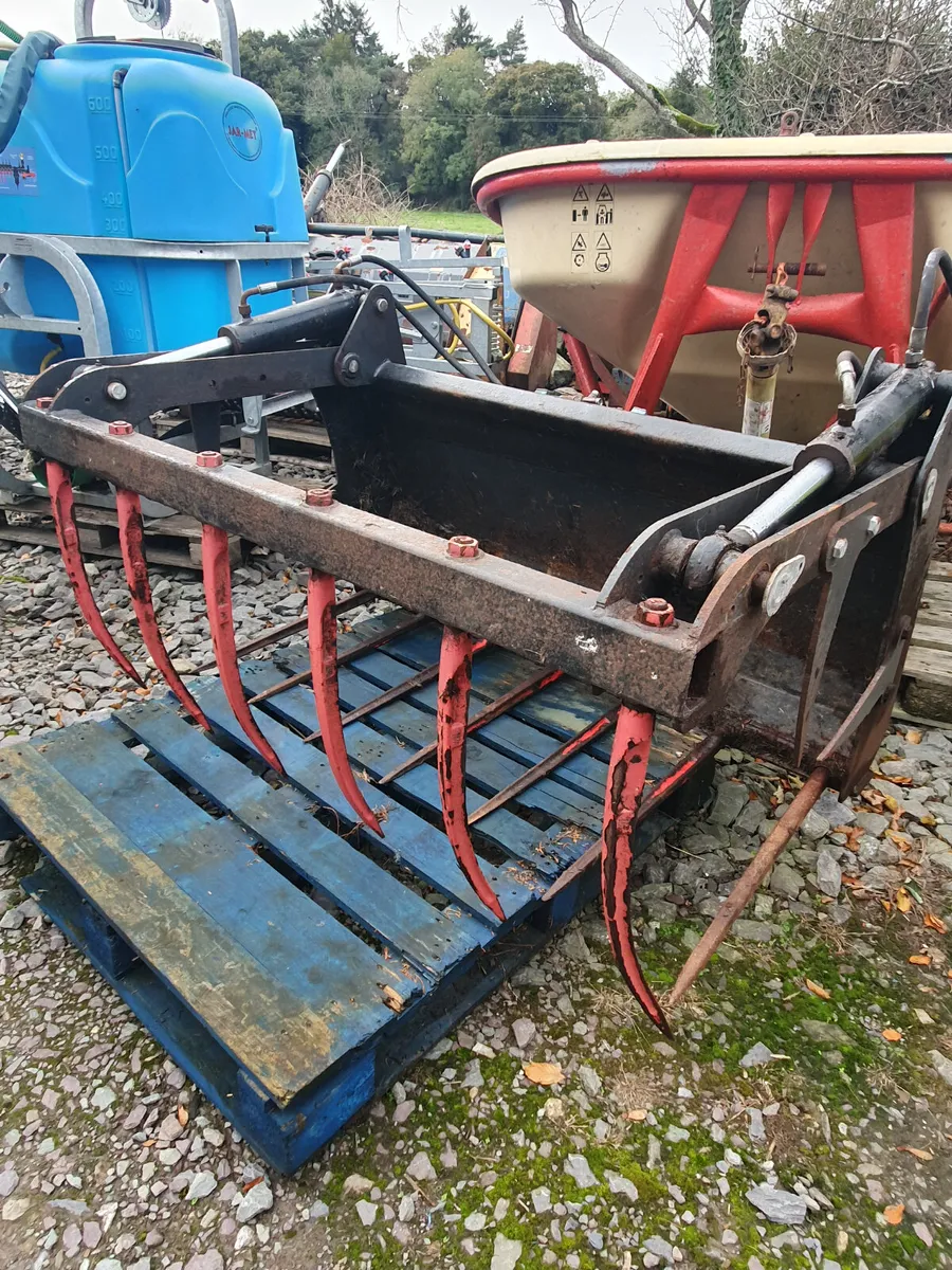 4ft Tine Grab - Image 1