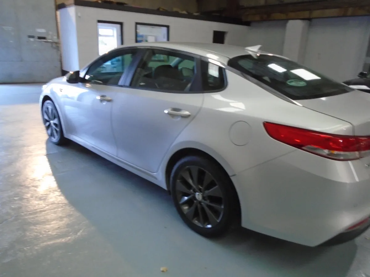 Kia Optima 2016 - Image 3