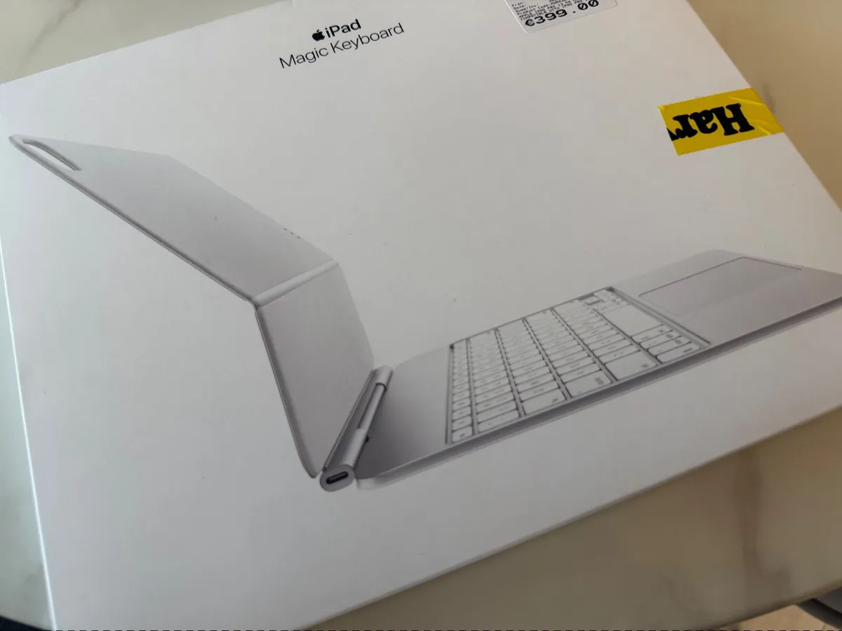 13” M4 IPad Pro cover keyboard 2025 - Image 3