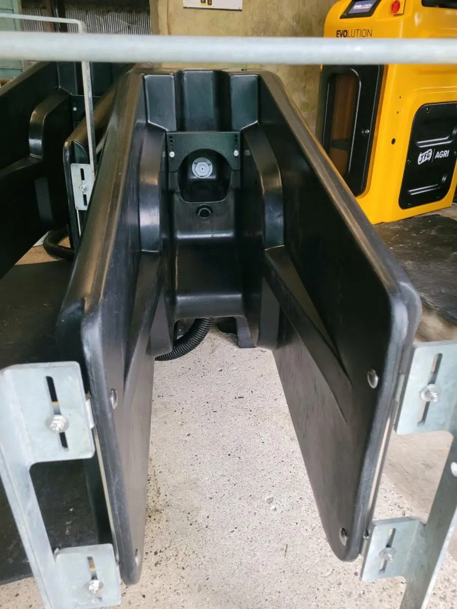 Jfc calf feeder - Image 3
