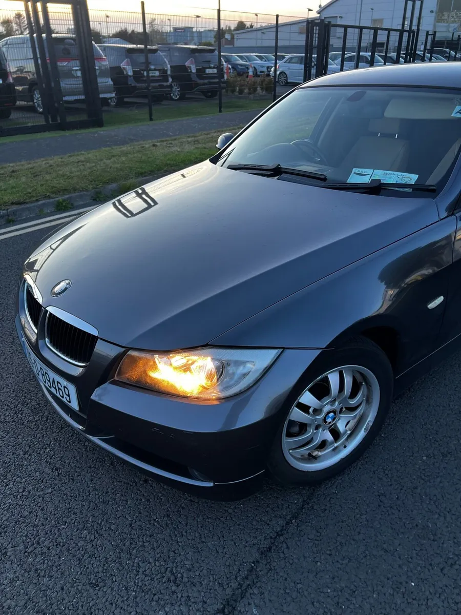2005 320i Auto Low mileage - Image 3