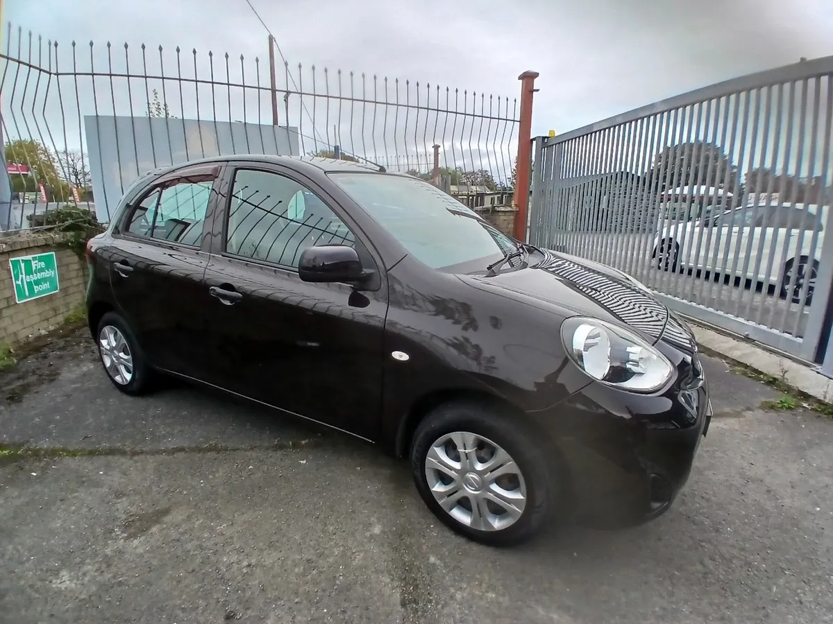 Nissan Micra/March 2014  81k km aitomatic - Image 3