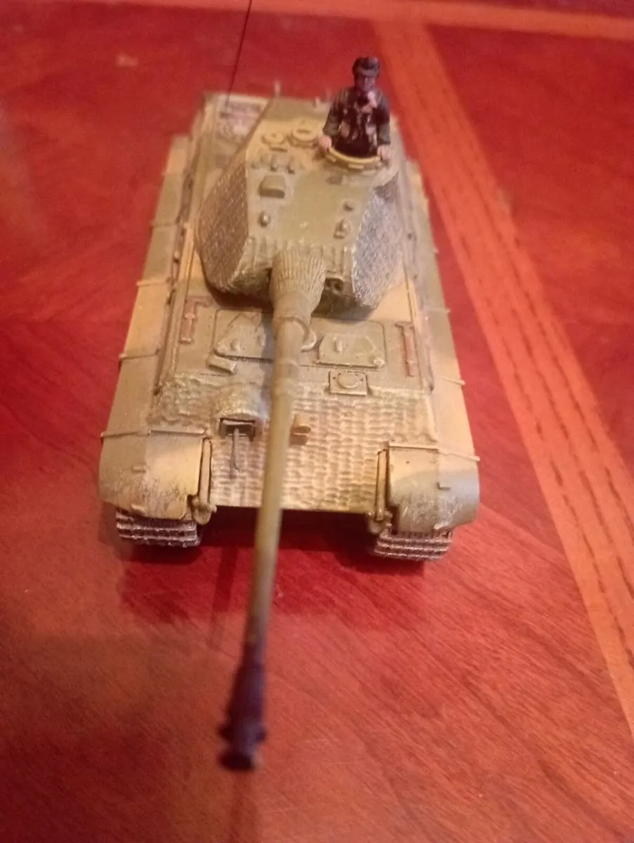 3 GERMANY MILTARY TANKS FOR SALE IN LIMERICK CITY. - Image 2