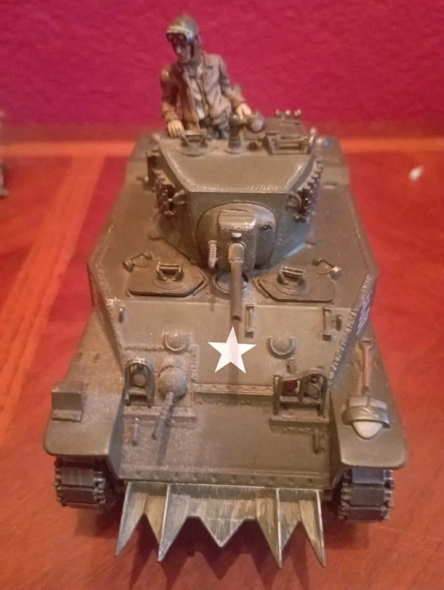 3 GERMANY MILTARY TANKS FOR SALE IN LIMERICK CITY. - Image 3