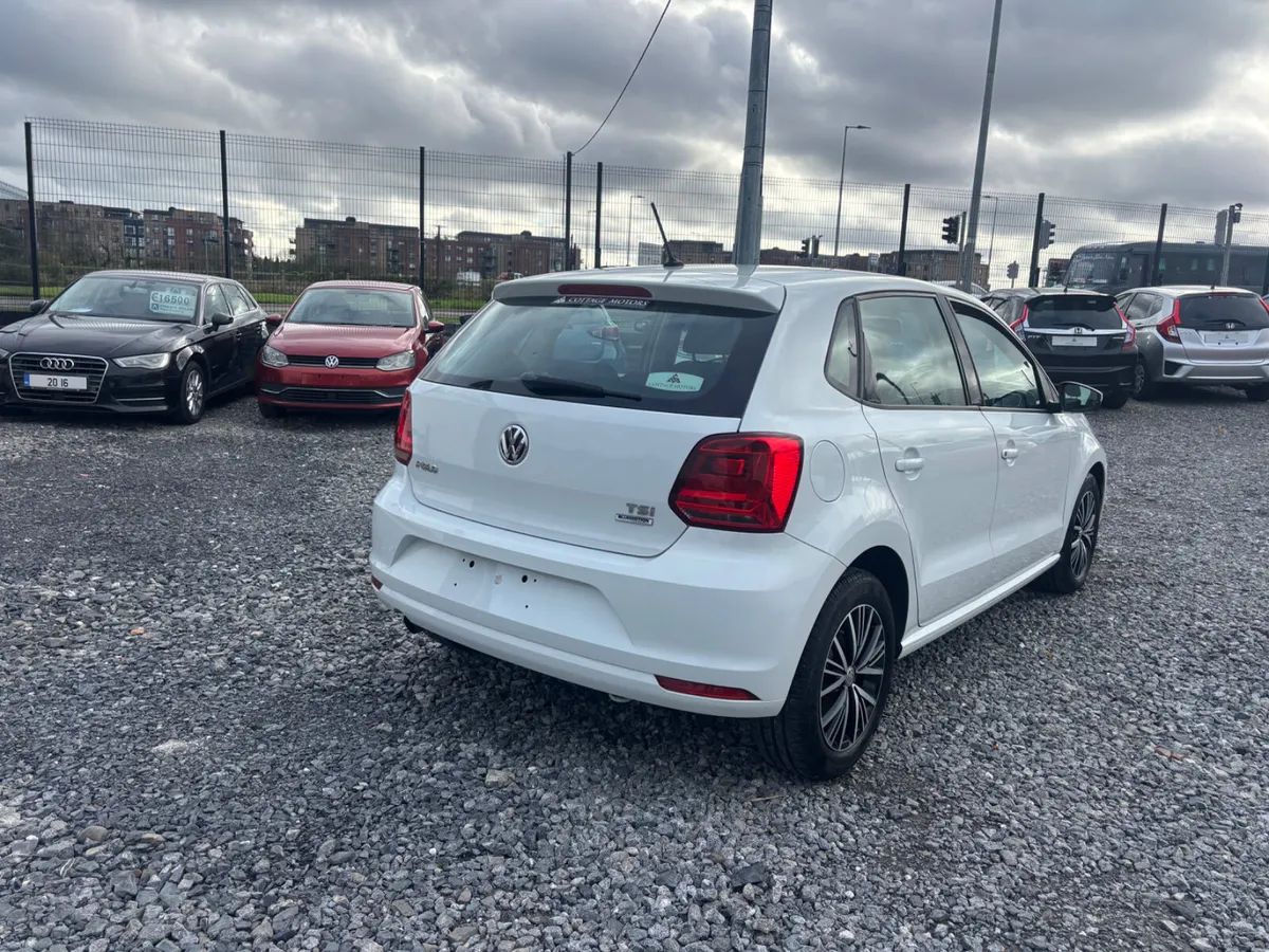 Volkswagen Polo - Image 4