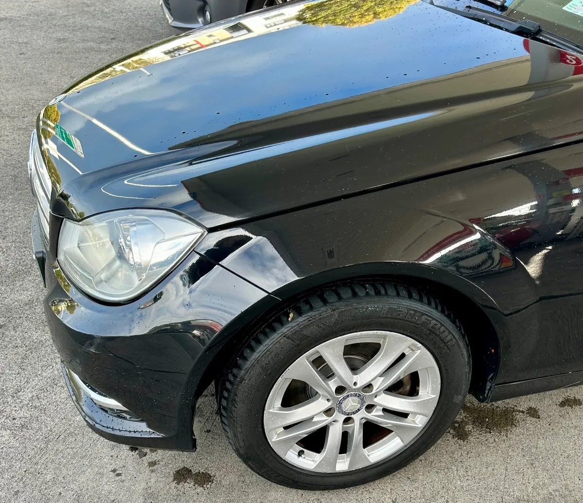 Mercedes-Benz C-Class 2014 - Image 2