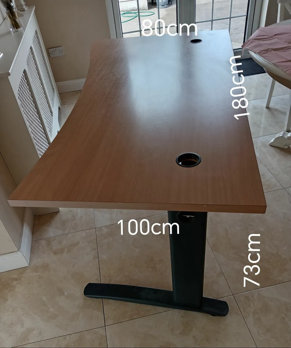 Office desk - Image 1