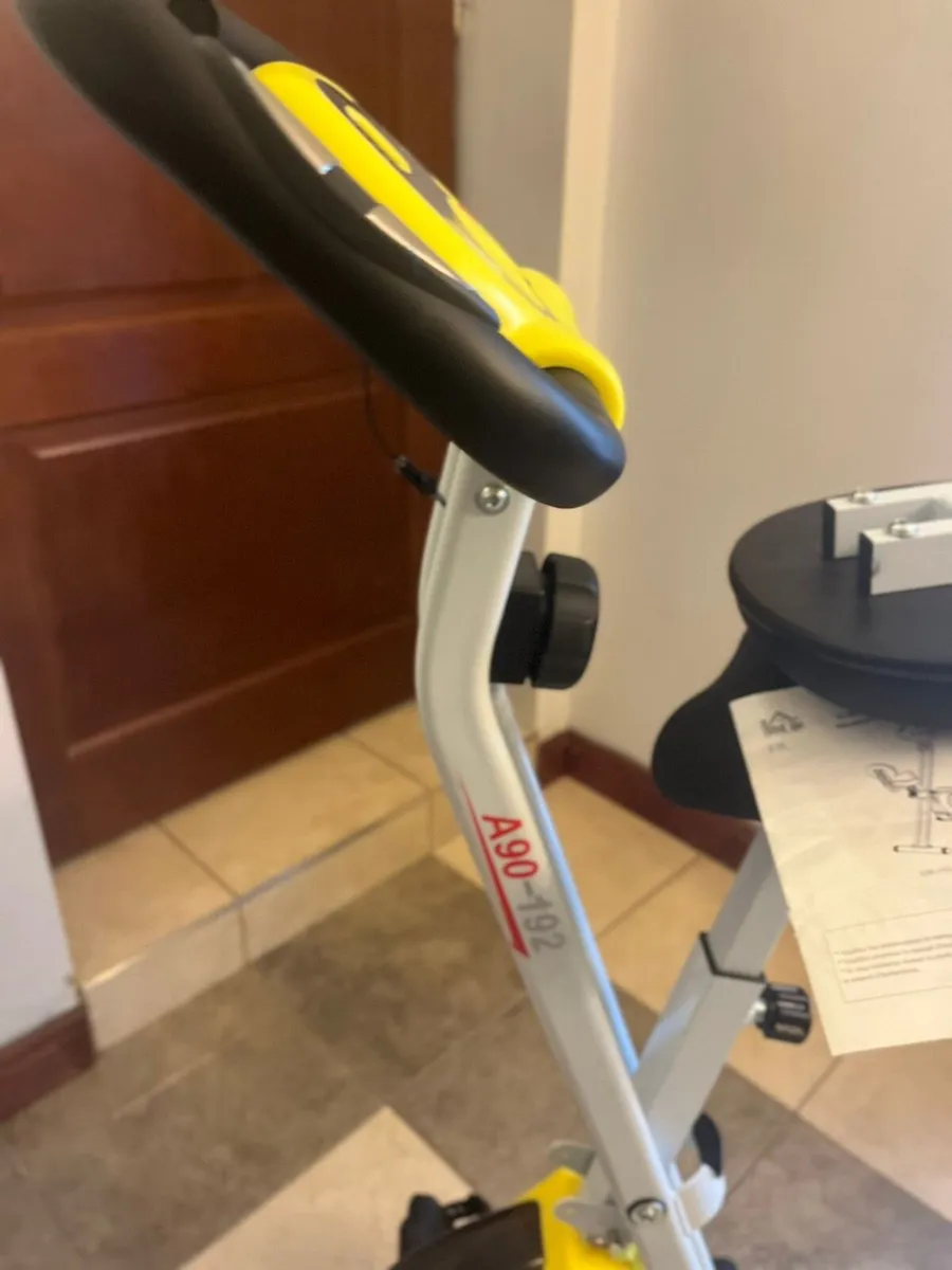 Exercise bike - Image 3