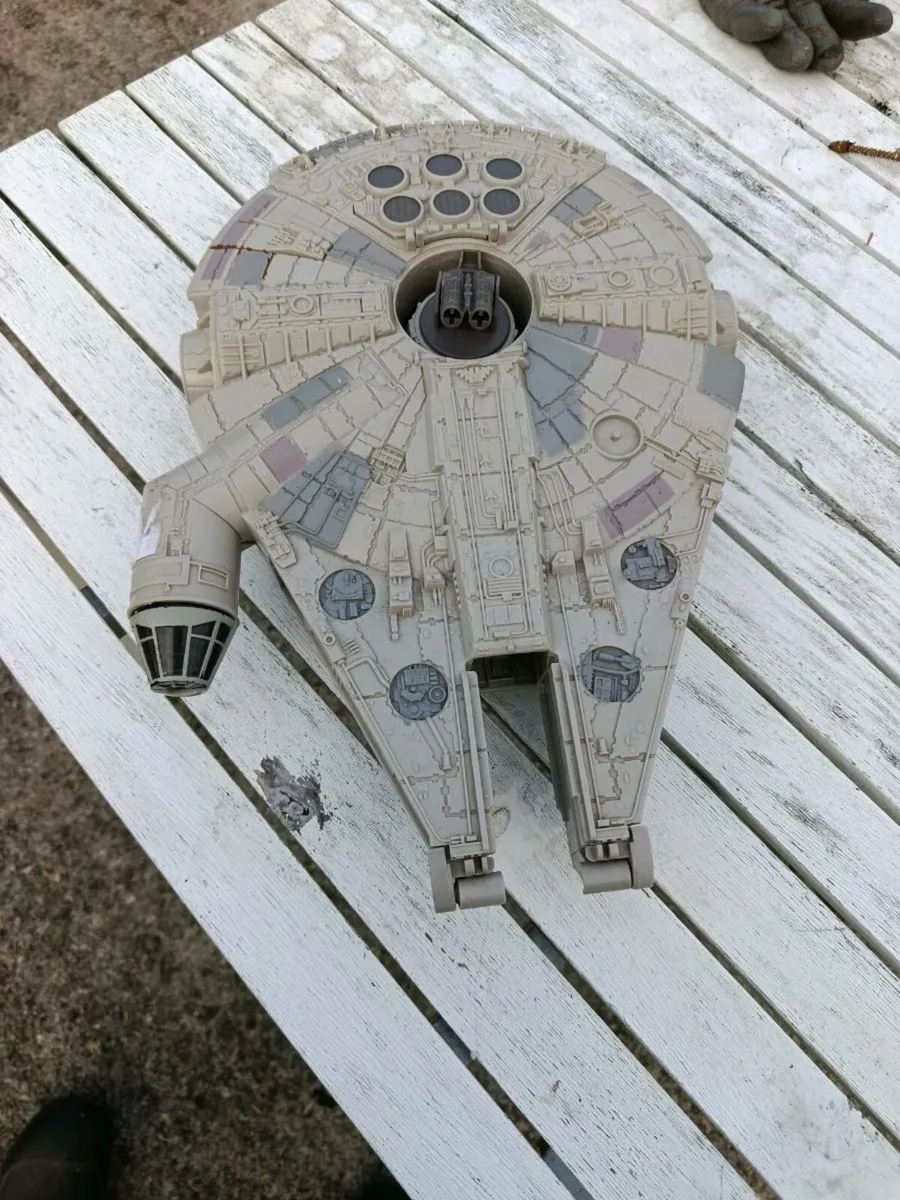 Millieum falcon - Image 1