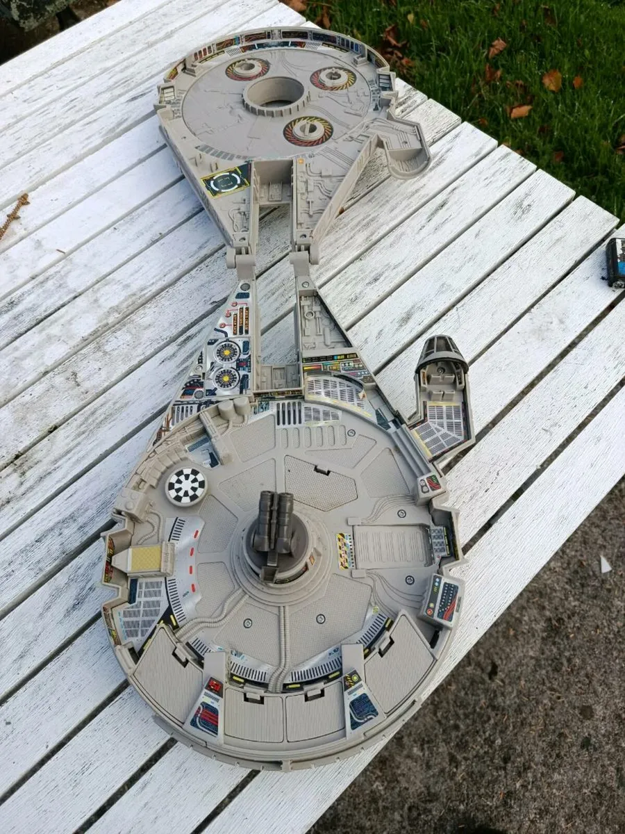 Millieum falcon - Image 2