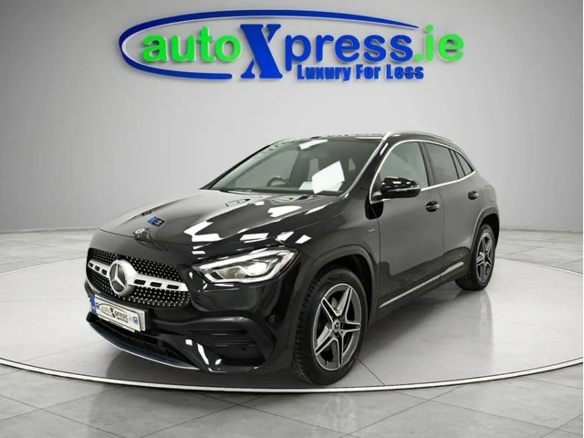 Mercedes-Benz GLA GLA 250 E EXCLUSIVE EDITION Auto - Image 3