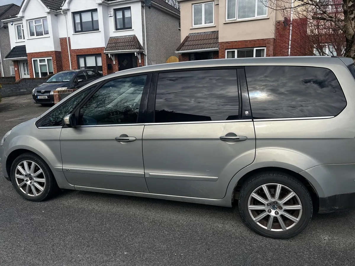 Ford Galaxy - Image 4