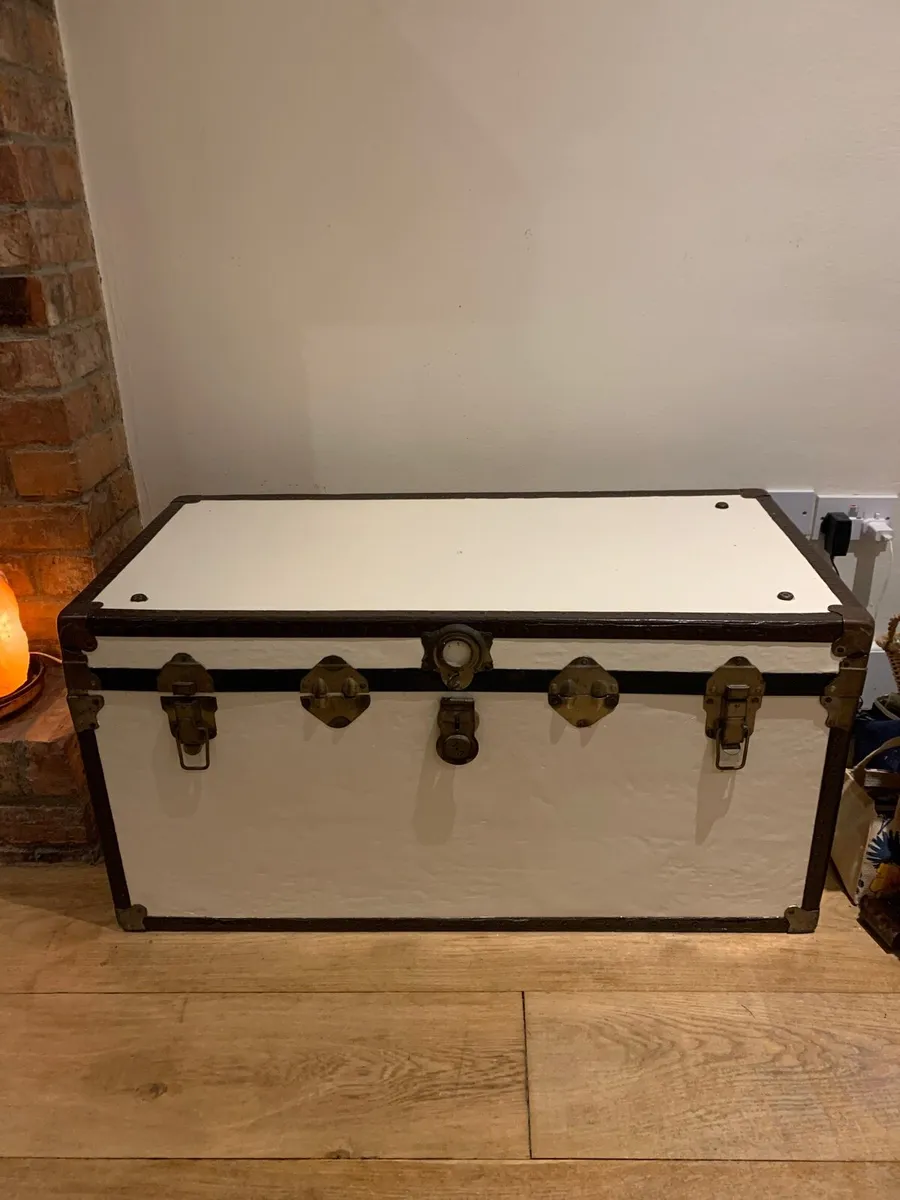 Vintage storage box - Image 1