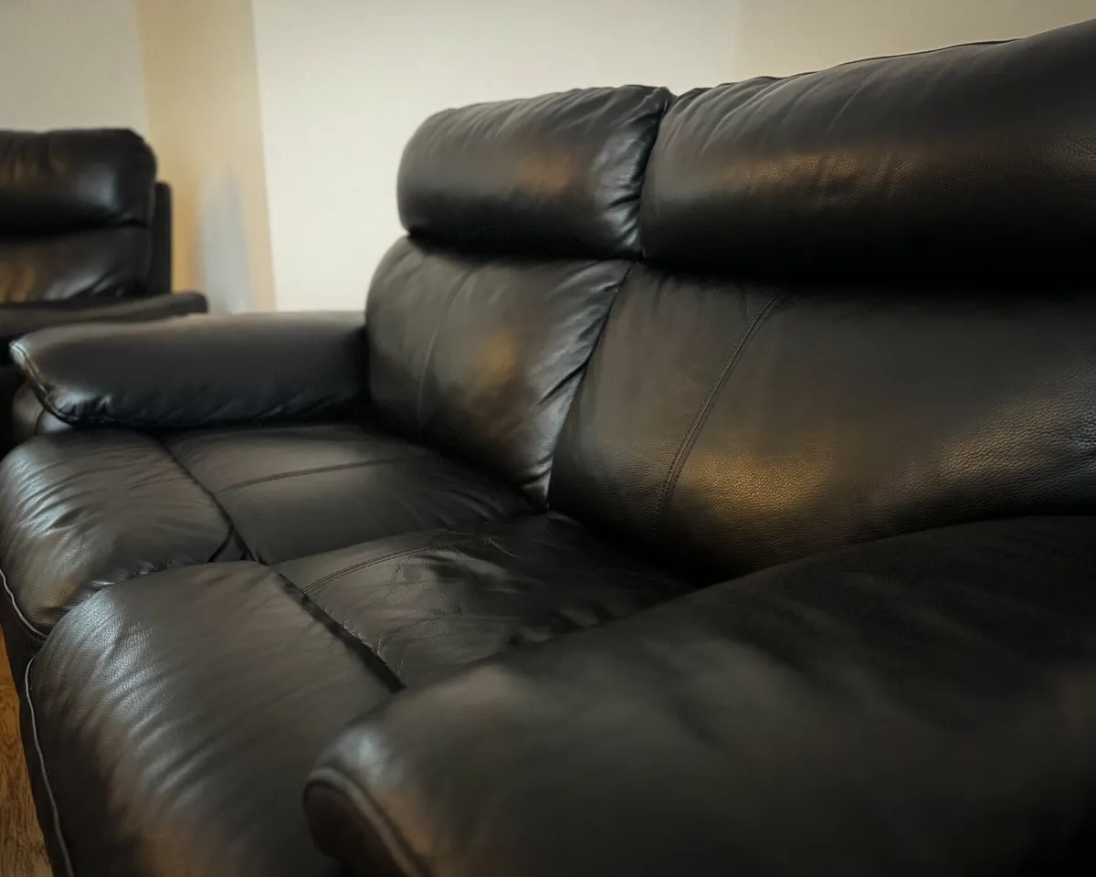 🛋️ Genuine Leather Recliner Suite - Image 2