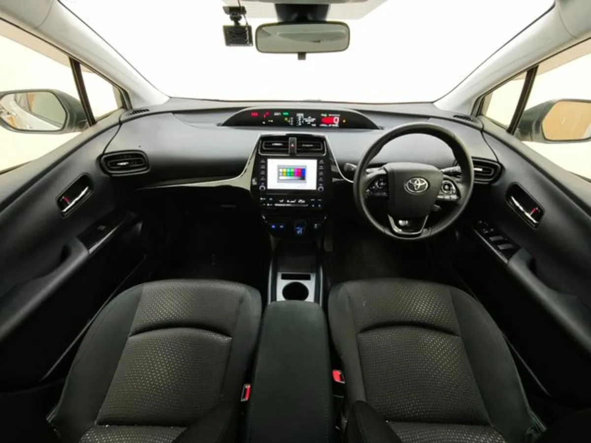 Toyota Prius S 1.8 Hybrid Automatic, Reversing cam - Image 2