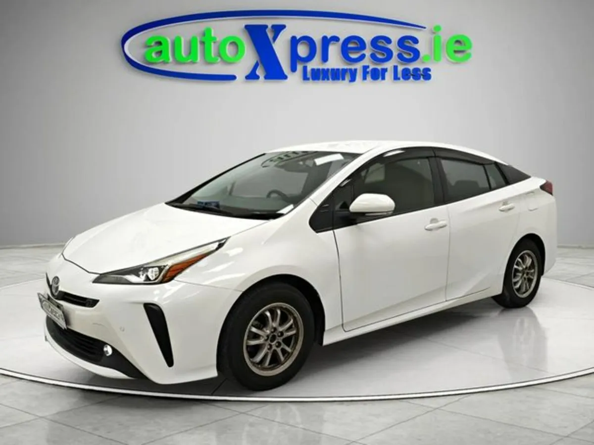 Toyota Prius S 1.8 Hybrid Automatic, Reversing cam - Image 3