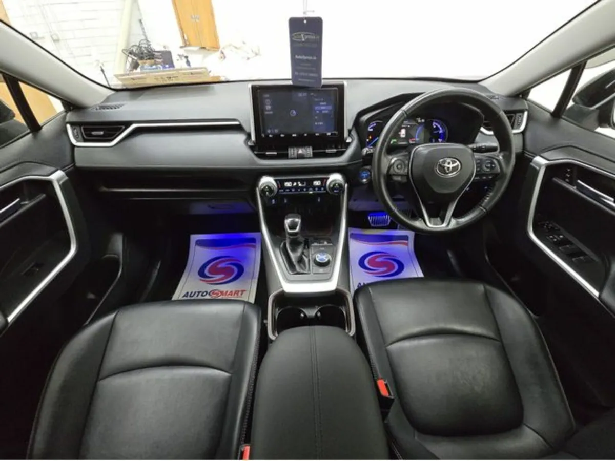 Toyota RAV4 Leather Pac 2.5 HYBRID G 4WD Automatic - Image 2