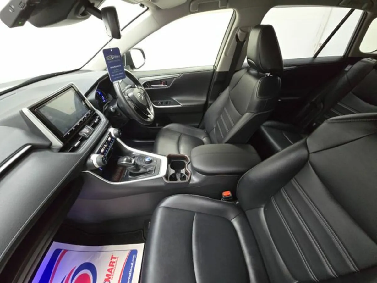 Toyota RAV4 Leather Pac 2.5 HYBRID G 4WD Automatic - Image 4