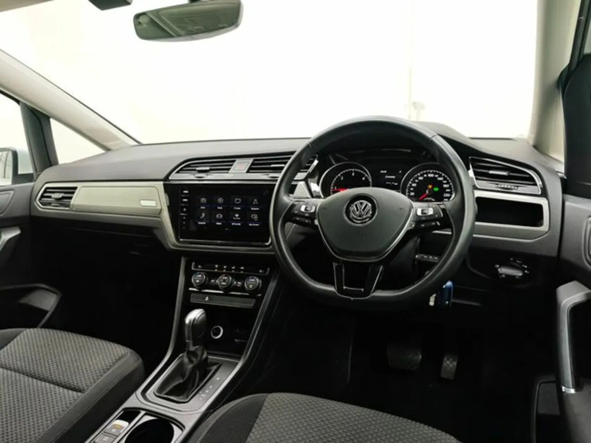 Volkswagen Touran 2.0 TDI Automatic, 7 Seater, Rev - Image 4