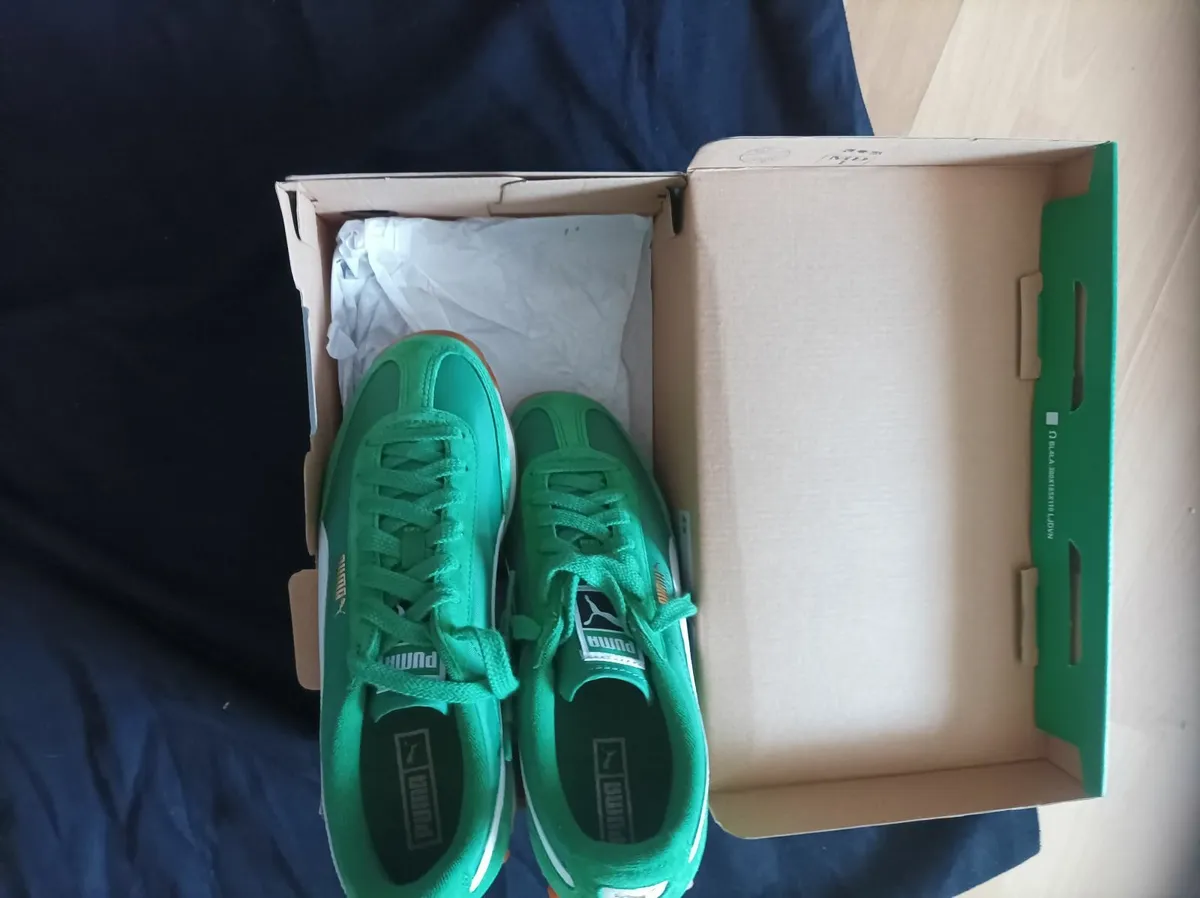 Ladies trainers - Image 2