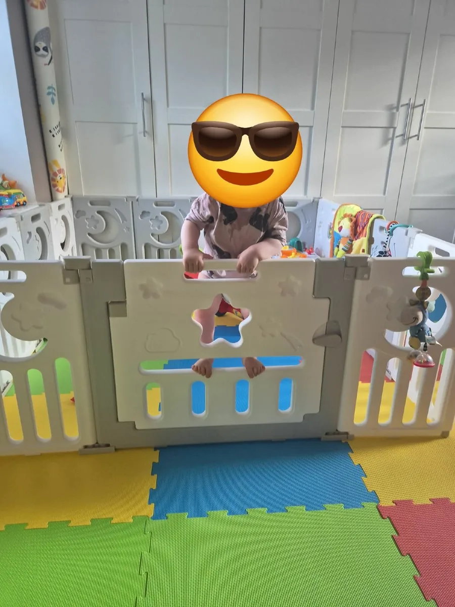 Baby playpen