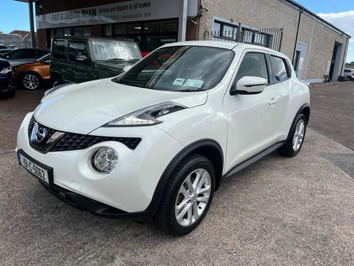 Nissan Juke 1.6 SV CVT 18 4DR Auto - Image 1