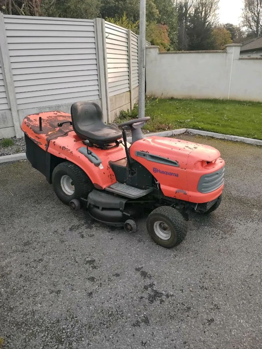 Ride on lawnmower 17hp - Image 1